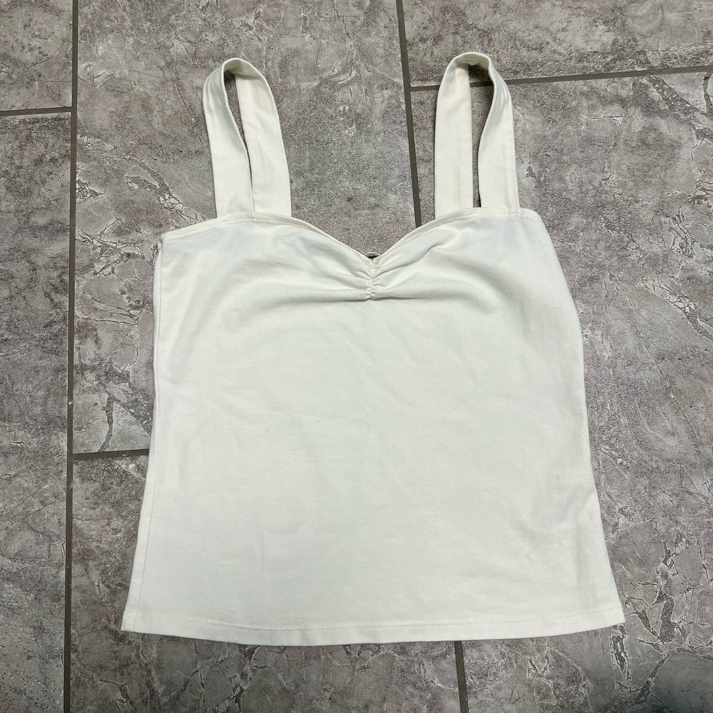 Reformation jeans cream/white tank 
Sz Medium